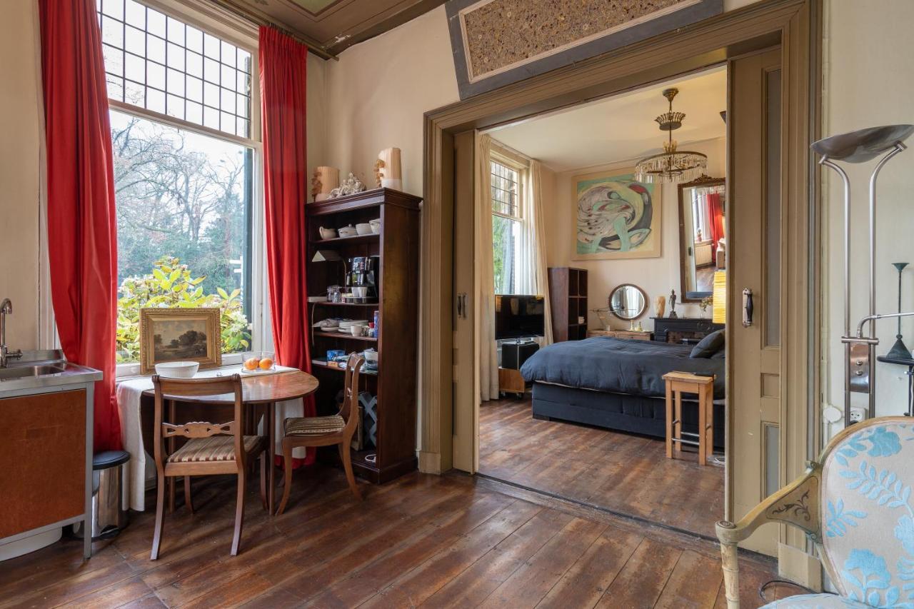 Huis Met De Leeuwenkoppen Dieren Esterno foto