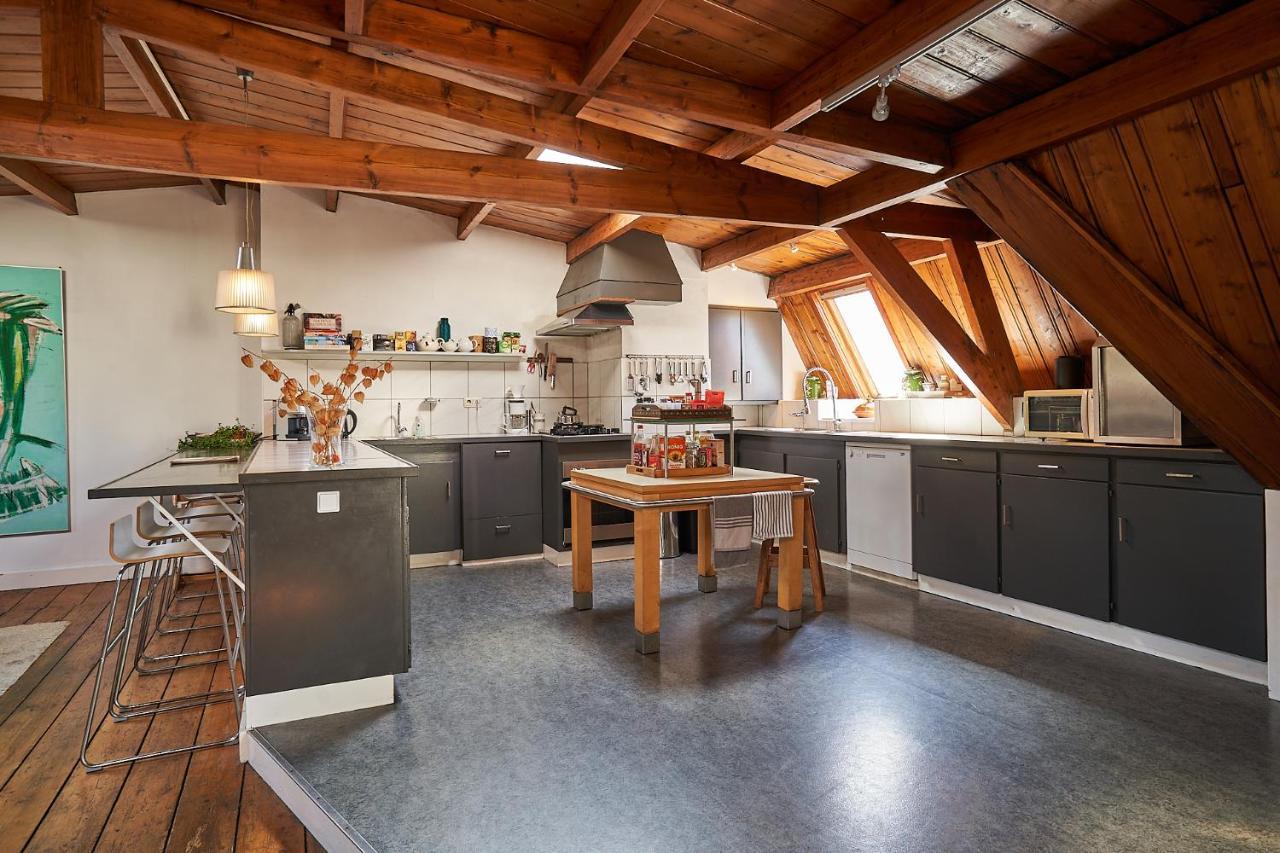 Huis Met De Leeuwenkoppen Dieren Esterno foto