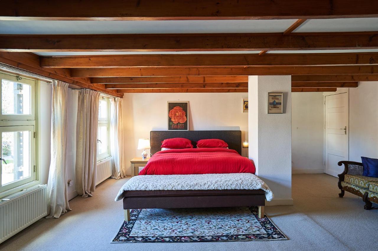 Huis Met De Leeuwenkoppen Dieren Esterno foto